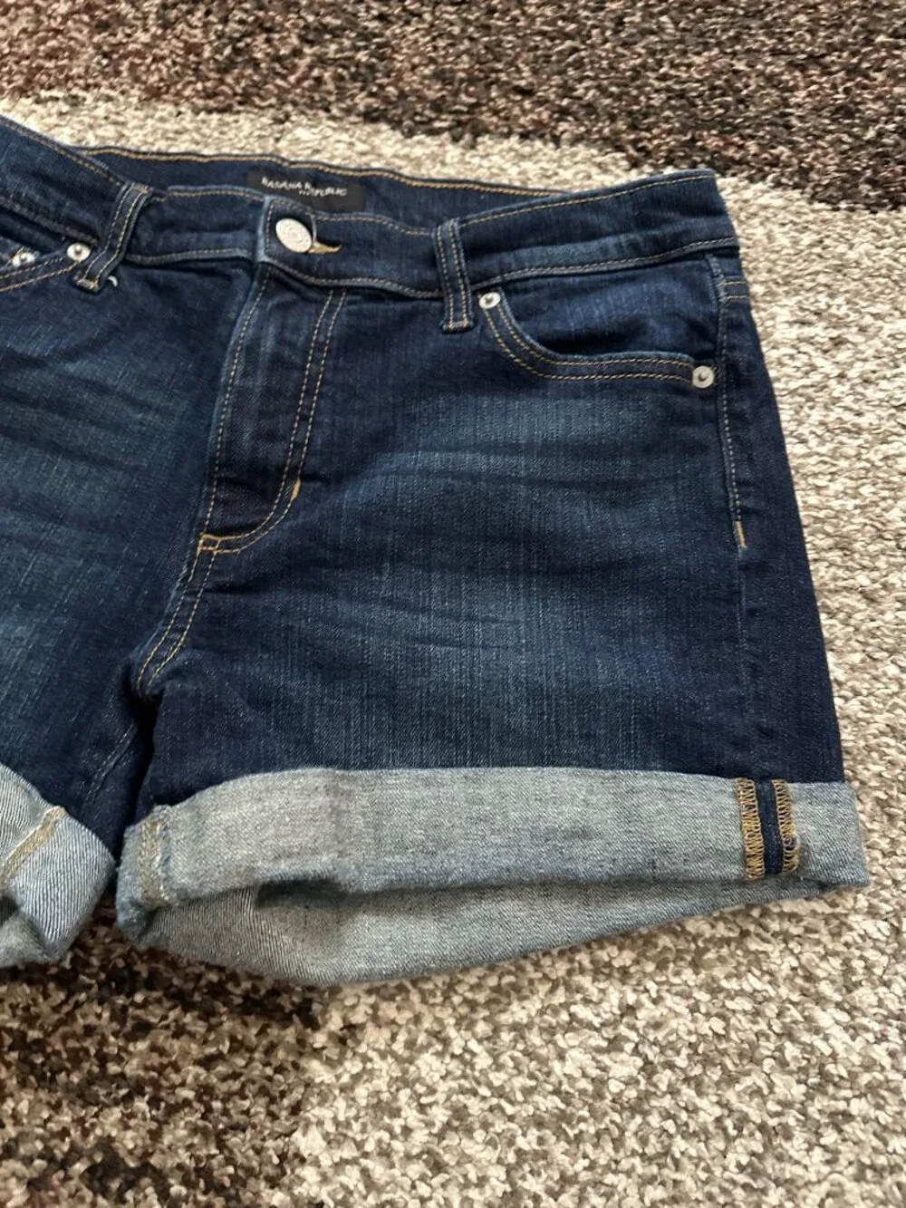 BANANA REPUBLIC (4) Dark Wash Denim Short 3.5